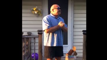 La emoción de Reed al ver los colores de la vida.