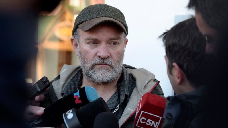 Sergio Maldonado habló este martes en la puerta del juzgado de Esquel.