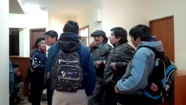 La comunidad Vuelta del Río pide la renuncia de Otranto.