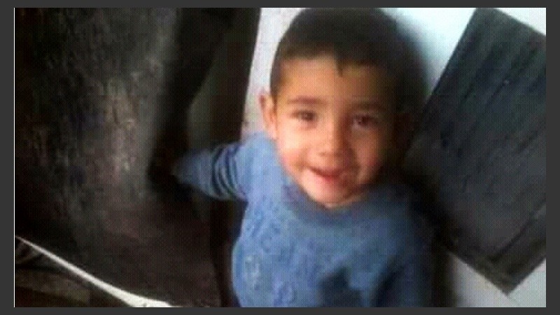 Elías tiene 2 años. 