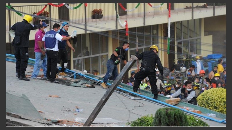 En la escuela fallecieron 21 niños. 