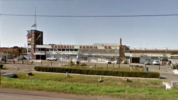 En la planta firmatense, a 110 km de Rosario, trabajan unas 500 personas.