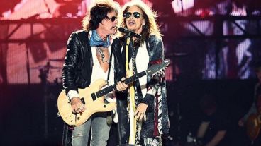 Aerosmith debía presentarte en Rosario, en el marco del Aero-Verderci Tour. Problemas de salud de Steven Tyler obligaron a suspender la gira.