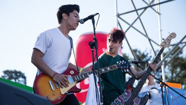 Música en vivo en el escenario de la FM Vida.