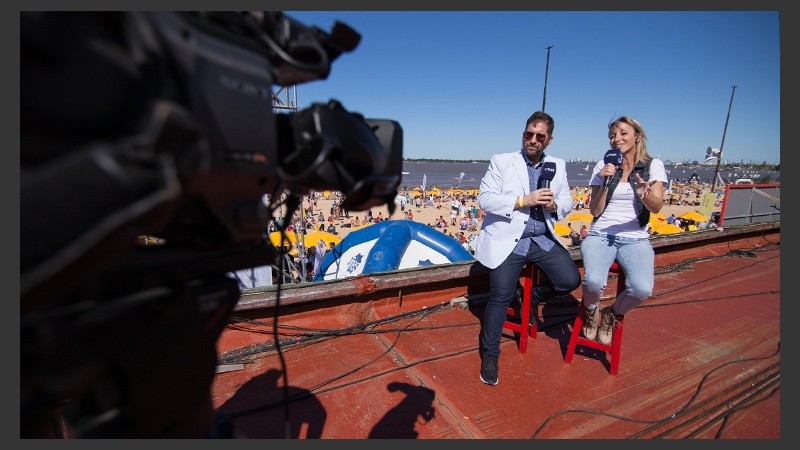 Juan Junco y Analía Bocassi estuvieron en la transmisión de Canal 3.