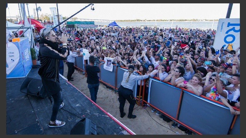 El Villano cerró la fiesta de la FM Vida en La Florida.