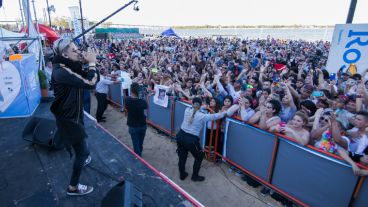 El Villano cerró la fiesta de la FM Vida en La Florida.