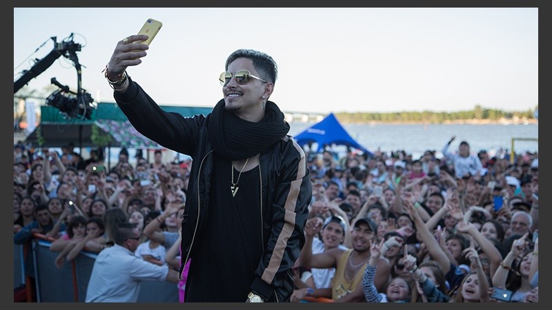 Una selfie para no olvidar los festejos en su paso por Rosario.