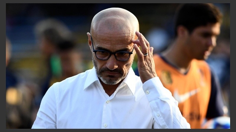 Paolo ya no oculta su preocupación.