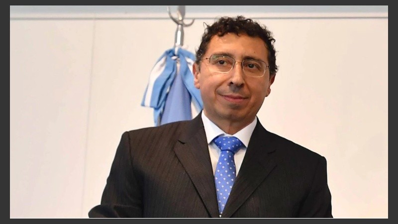 Lleral reemplaza a Otranto. 