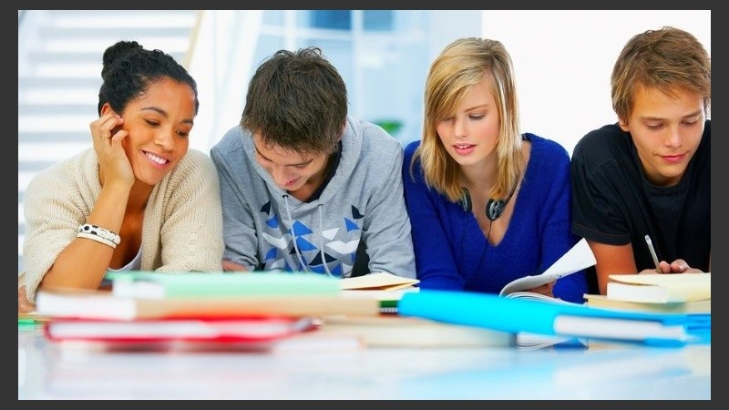 Si querés lograr el dominio más rápido de una habilidad o conocimiento, lo primero que tendrías que hacer es consultar a un experto en la materia.