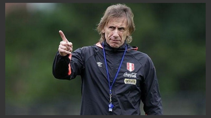 Gareca dirige al seleccionado peruano.