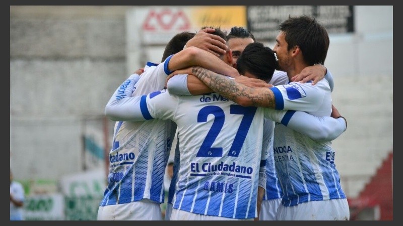 Godoy Cruz celebró el pase a cuartos. 