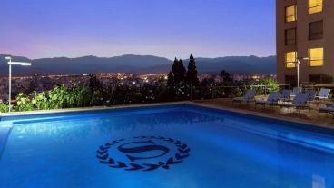 La llegada del Sheraton a Rosario se mantiene en "stand by".