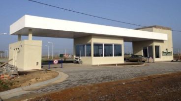 El desarrollo inmobiliario en Roldán alberga a unas mil familias en total.