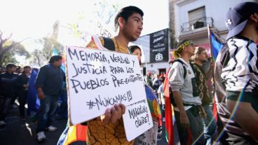La masiva columna en su avance por el centro de la cuidad, a media tarde.