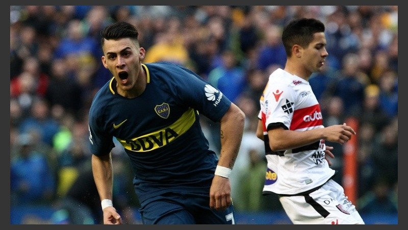 Pavón grita su gol tempranero. Después, Boca lo manejó.
