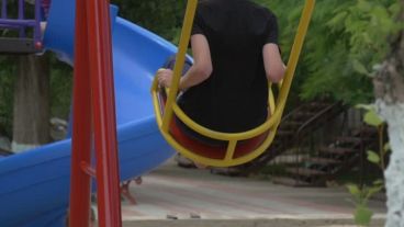 Tal y como fue pensada por el primer Consejo de Niños de la ciudad, la invitación es a jugar y convivir estemos donde estemos.