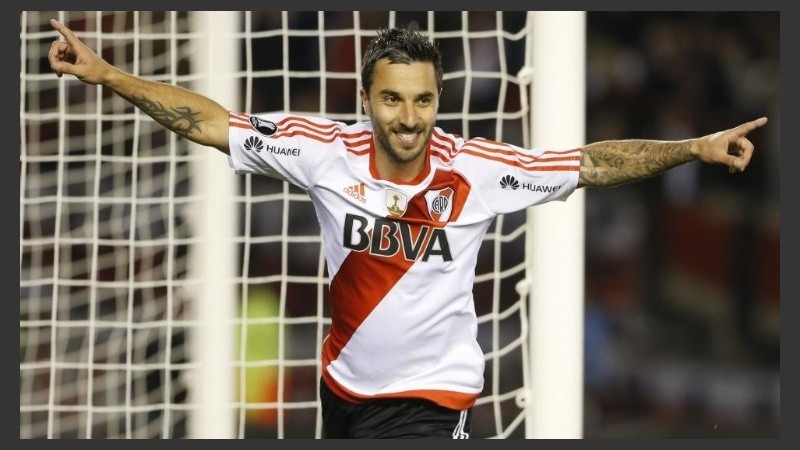 La camiseta de los cinco goles de Nacho tiene nuevo dueño.