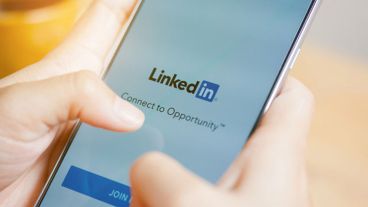 LinkedIn ayuda a crear esa marca personal que más tarde te diferenciará del resto.