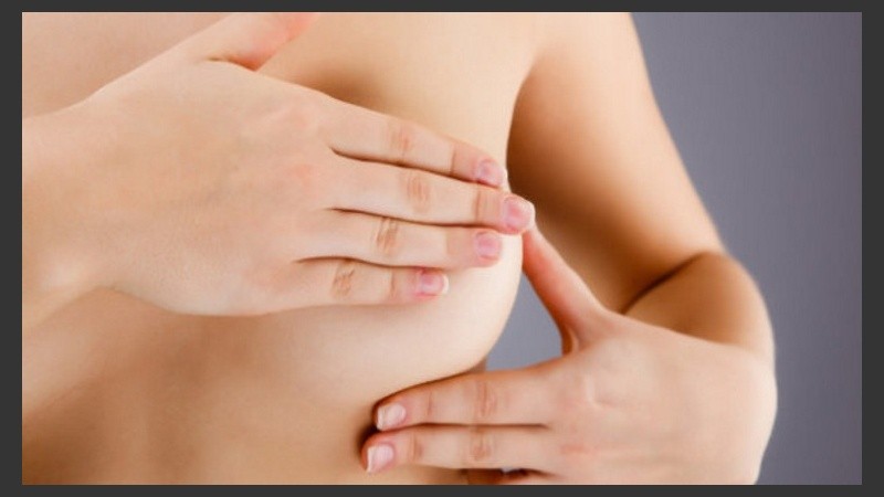 La detección temprana del cáncer de mama se logra realizando los controles periódicos con estudios de imágenes en las mujeres que no tienen ningún síntoma.