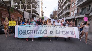 Masiva marcha del orgullo 2017 en Rosario.
