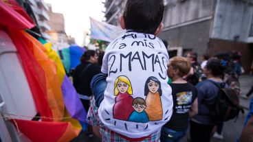 Masiva marcha del orgullo 2017 en Rosario.