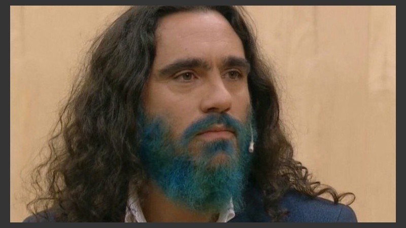 Sorín con la barba teñida de azul.