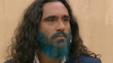 Sorín con la barba teñida de azul.