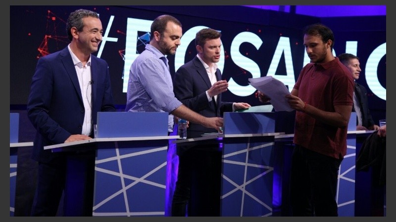 Los preparativos del debate de los candidatos a concejal.