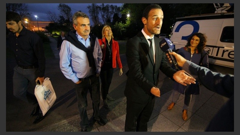 Los preparativos del debate de los candidatos a concejal.