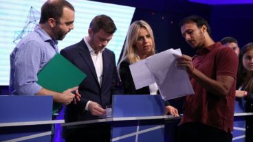 Los preparativos del debate de los candidatos a concejal.
