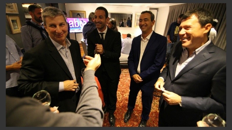 Los preparativos del debate de los candidatos a concejal.