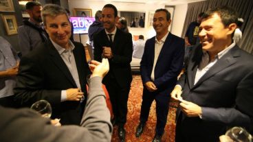 Los preparativos del debate de los candidatos a concejal.