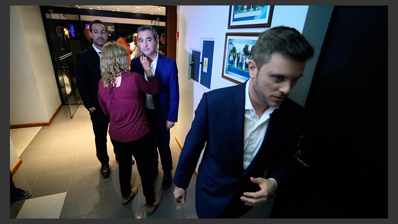 Los preparativos del debate de los candidatos a concejal.