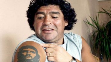 Maradona lleva al Che tatuado en la piel.