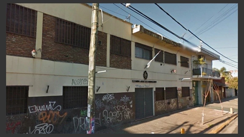 El frente del colegio donde se produjo el hecho.