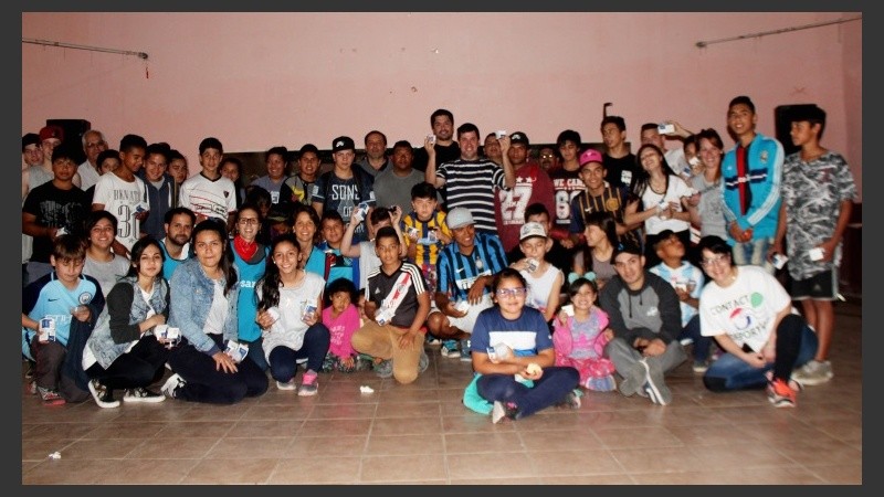 Vidondo, con los chicos de zona oeste.