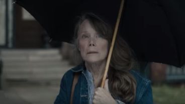 Están confirmadas las apariciones de Melanie Lynskey, André Holland, Jane Levy, Sissy Spacek (foto) y Bill Skarsgaard, entre otras y otros.