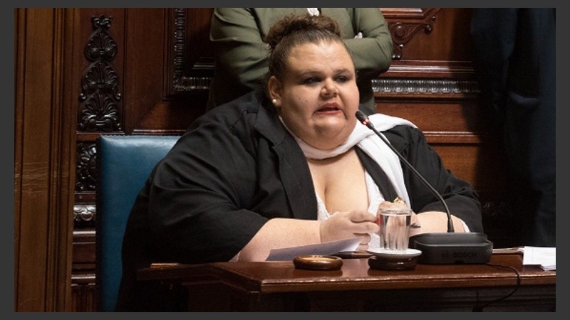 Michelle Suárez tomó posesión como senadora por el Frente Amplio.