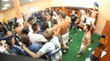 El festejo desenfrenado en el vestuario.