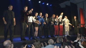Marko, Iglesias, Mayoral, Gonzalo, Alegría y Emanuel, en el escenario.