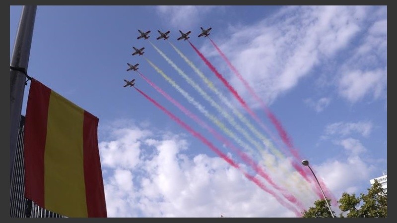 Uno de los aviones se precipitó luego del desfile. 