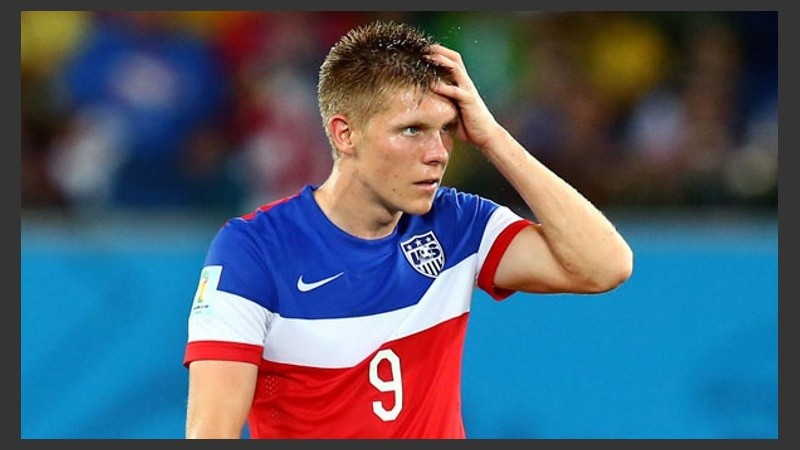 Jóhannsson se agarra la cabeza por la decisión que tomó. 