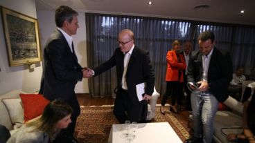 Los preparativos en las instalaciones de Televisión Litoral.