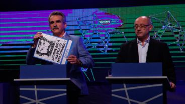 Postales del estudio, tanto al aire como en la trastienda.