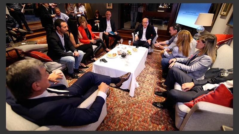 Los preparativos en las instalaciones de Televisión Litoral.