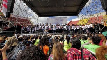 Se eligió a Chubut como sede del 33º ENM. Las otras sedes propuestas fueron Neuquén, CABA, La Plata, Santa Cruz, Mendoza y Catamarca