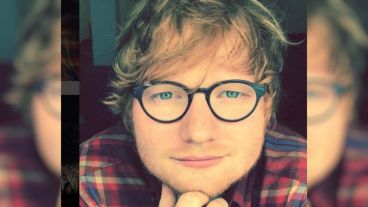 "He tenido un pequeño percance con la bicicleta y ahora estoy esperando las recomendaciones de los médicos", explicó Ed Sheeran.