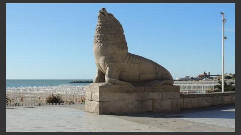 Unos mates al lado de los lobos marinos, que los misiles van a pasar lejos. 